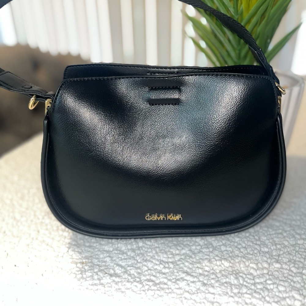 Calvin Klein Black Leather Shoulder Bag